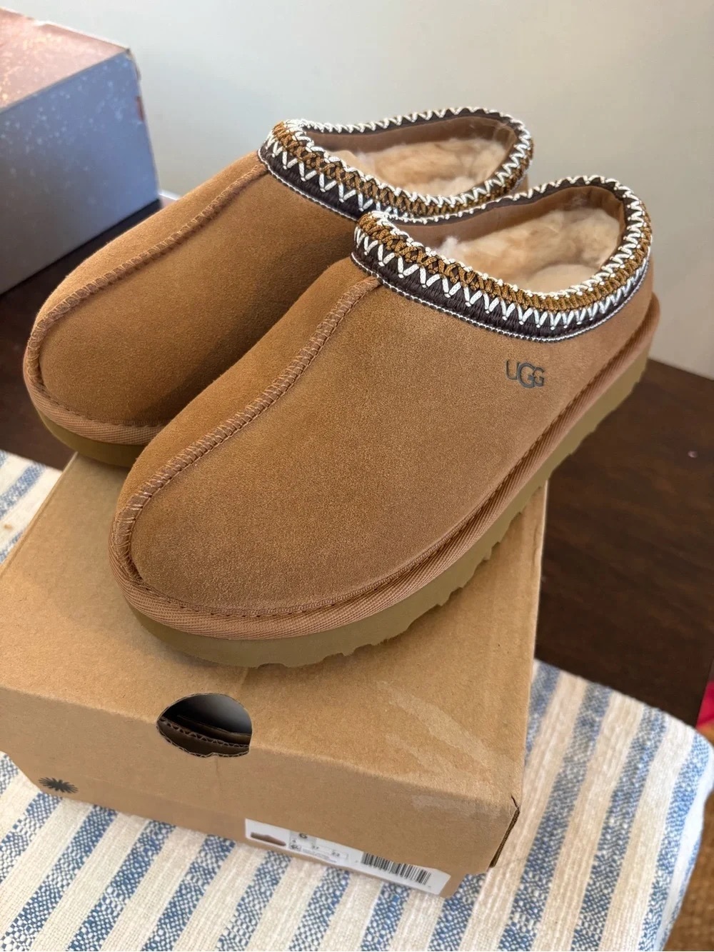 UGG women’s Chestnut Suede Shearling-Lined Slip-On Mules